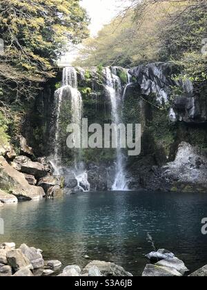 Cascate di Cheonjiyeon, isola di Jeju, Corea del Sud Foto Stock