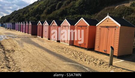 Spiaggia di capanne in Bournemouth Foto Stock