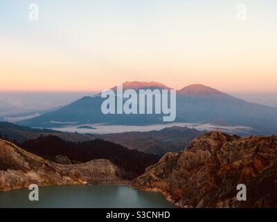 Alba dal Monte Ijen Est Giava Indonesia Foto Stock