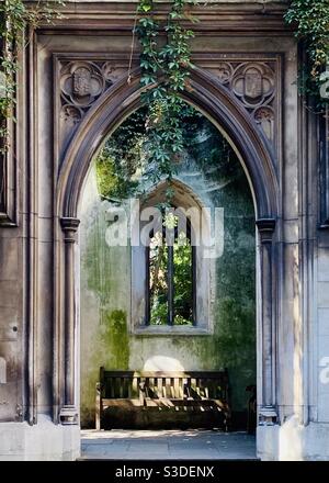 Saint Dunstan in oriente chiesa Garden Foto Stock