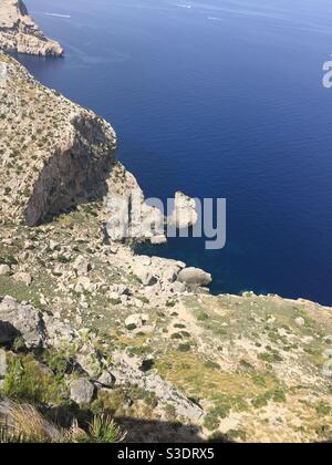 Vista da Cap de Formentor a Maiorca, Spagna che mostra la vista verso il mare Foto Stock