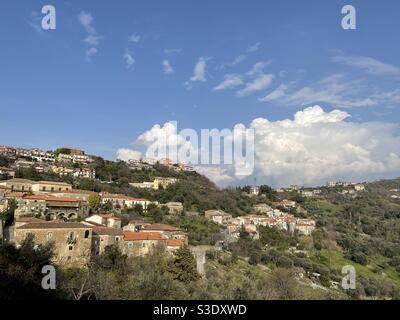 Ogliastro Cilento è un piccolo comune della provincia di Salerno Foto Stock