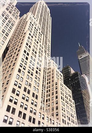 500 Fifth Ave. E' un iconico edificio per uffici all'intersezione della 42nd Street e Fifth Avenue nel Midtown Manhattan, New York, USA Foto Stock