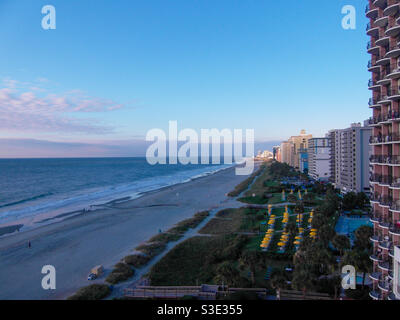 Hotel a Myrtle Beach, South Carolina all'alba Foto Stock