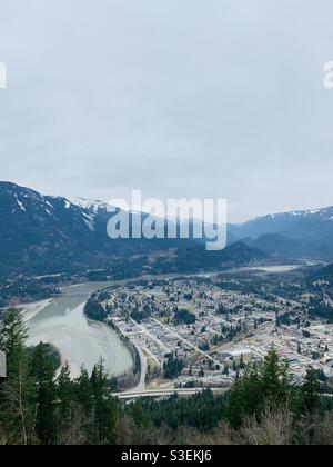 Vista del fiume Fraser dall'Hope Lookout a Hope, BC, Canada Foto Stock