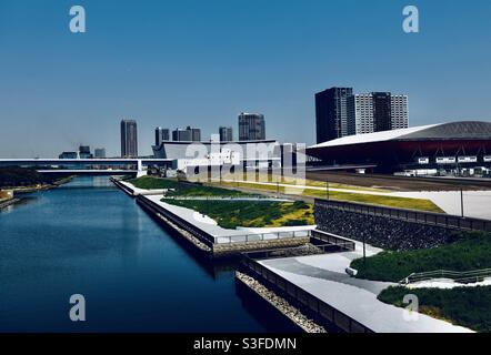 Ariake Arena e Ariake Gymnastics Center si trovano a Koto City. Ariake Arena è vista sopra il Centro di Ginnastica Ariake. Questi due sono selezionati per le Olimpiadi di Tokyo del 2020. Foto Stock