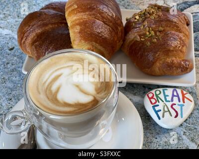 Colazione italiana al bar Foto Stock