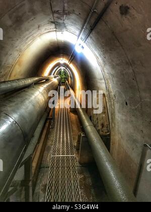 Tunnel di stoccaggio del petrolio della seconda guerra mondiale a Darwin, territorio del Nord, Australia Foto Stock