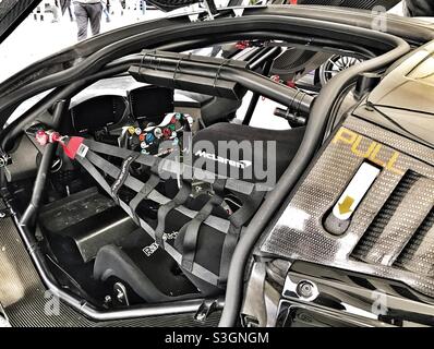 McLaren 720s GT3X Automobile da corsa cockpit - Goodwood Festival of Speed 2021 Foto Stock