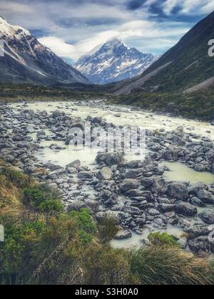 Aoraki Mount Cook, la montagna più alta della Nuova Zelanda, vista dall'Hooker Valley Track Foto Stock