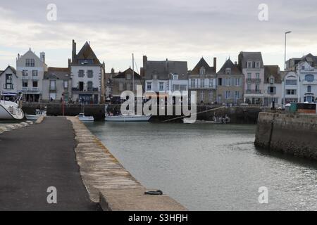 Il porto e la città di le Croisic in Loire Atlantique, un dipartimento francese Foto Stock
