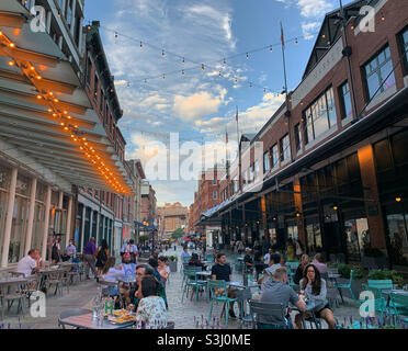 Agosto 2021, South Street Seaport, Manhattan, New York, New York, Stati Uniti Foto Stock