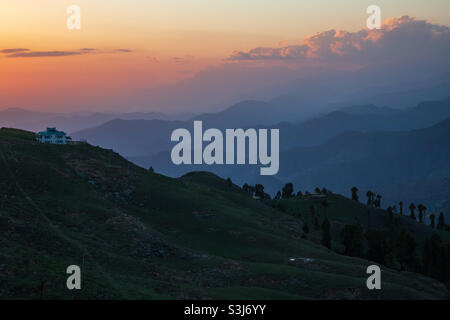 Un tramonto a Himalaya, India Foto Stock