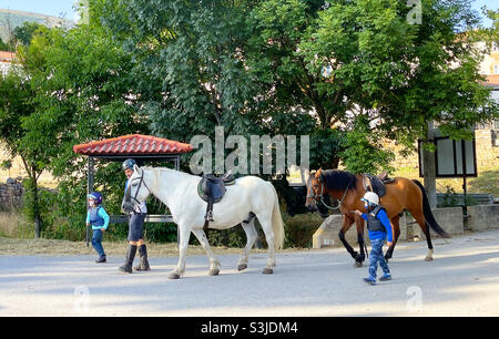 Escursione a cavallo. Cantabria, Spagna. Foto Stock