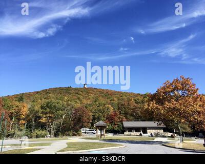 Vista panoramica del monte Brasstown Bald a Hiawasee Georgia USA durante la stagione autunnale. Foto Stock