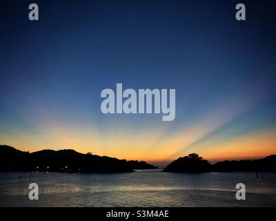 Tramonto su Sunny Bay, Lantau Island, Hong Kong Foto Stock