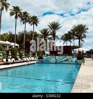 Dicembre, 2021, piscina, Kimpton Surfcomber Hotel, South Beach, Miami, Florida, Stati Uniti, Nord America Foto Stock