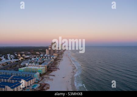 Vista aerea di Orange Beach, Alabama al tramonto Foto Stock