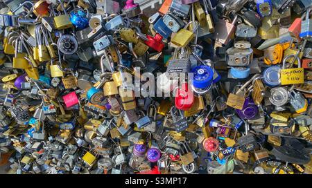 Love serrature sul London Bridge in Lake Havasu Arizona Foto Stock