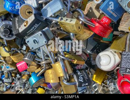 Love serrature sul London Bridge in Lake Havasu Arizona Foto Stock