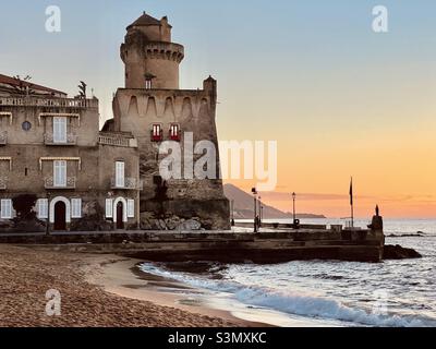 Tramonto di Santa Maria di Castellabate Foto Stock