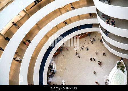 Guggenheim Museum a New York City, edificio dall'interno Foto Stock