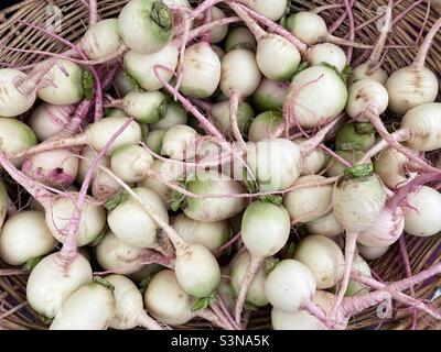 L'anguria irradia in un cestino. Foto Stock