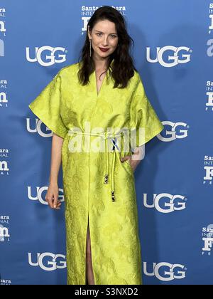 5 marzo 2022 Caitriona Balfe (Belfast) cammina sul tappeto rosso al Festival Internazionale del Cinema di Santa Barbara. Credit: Lisa Werner/Alamy/ Stockimo News Foto Stock