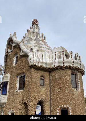 La Casa dei funghi a Parc Güell, Barcellona, Catalunya, Spagna, Europa. Marzo 2022. Foto Stock