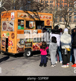 Dicembre 2021, Food Truck, The Battery, Lower Manhattan, New York, New York, Stati Uniti Foto Stock