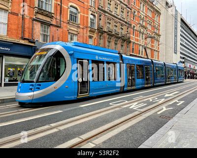 West Midlands Metro tram, Corporation Street, Birmingham, Regno Unito Foto Stock