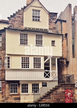 John Knox House, Royal Mile Edinburgh, Scozia. Una delle case più antiche di Edimburgo, costruita per lo più a metà del 16th secolo. Foto Stock