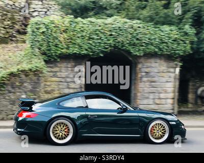 Porsche 911 Carrera - Matlock Bath Derbyshire regno unito Foto Stock