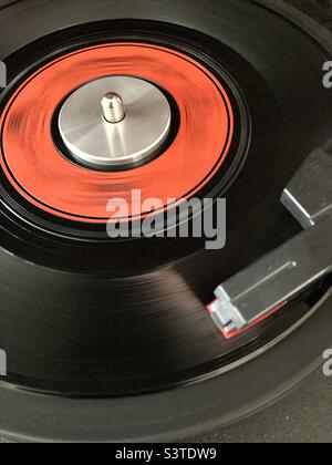 Vinyl record spinning on a turntable Foto Stock
