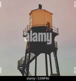 Il faro vittoriano in ghisa di Dovercourt ad Harwich Inghilterra - architettura marittima Foto Stock