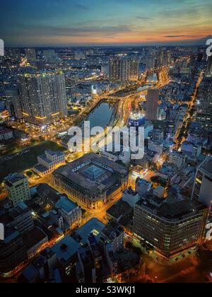 Paesaggio notturno di ho Chi Minh City, Vietnam. Foto Stock