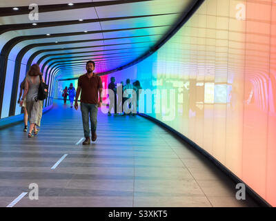 Viandaletto alla stazione ferroviaria di London Kings Cross St Pancras, Londra, Regno Unito - Luglio 2022 Foto Stock