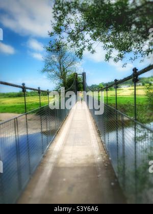 Passerella sul fiume Towy a Llandeilo Foto Stock