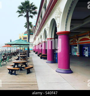 Giugno, 2022, Casino Arcade, Cruz Beach Boardwalk, Santa Cruz, California, Stati Uniti Foto Stock