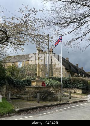 War Memorial a Ebrington in Gloucestershire, Regno Unito. Foto Stock