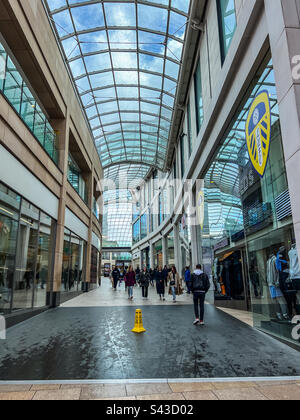 Ingresso al centro commerciale Trinity nel centro di Leeds Foto Stock