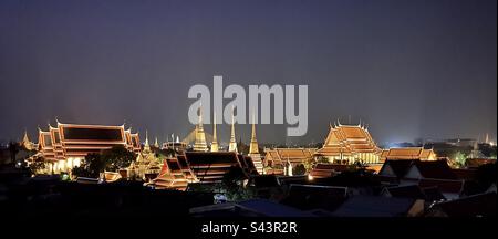 Una vista panoramica di Wat Pho a Bangkok, Thailandia. Foto Stock