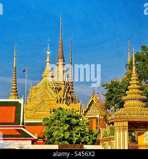 Guglie del tempio di Wat Pho a Bangkok, Thailandia Foto Stock