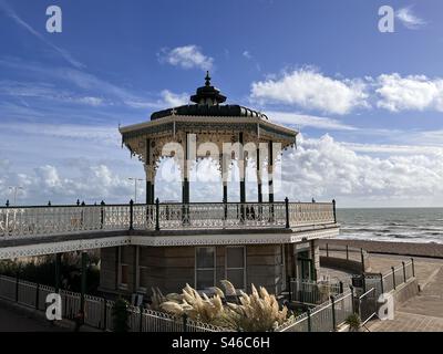 Brighton Bandstand sul lungomare Foto Stock