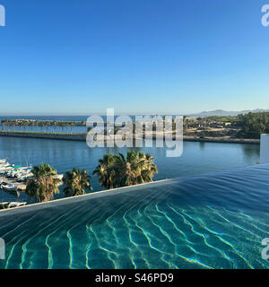 Giugno 2023, vista nel tardo pomeriggio dalla piscina sul tetto, Hotel El Ganzo, la Playa, San Jose del Cabo, Los Cabos, Baja California Sur, Messico Foto Stock