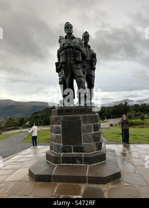 Commando Memorial a Spean Bridge, vicino a Fort William in Scozia. Il monumento si affaccia verso Ben Nevis, la montagna più alta del Regno Unito. Foto Stock