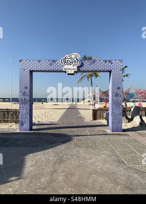 Murjan Beach, una delle cinque spiagge sabbiose del Parco al Mamzar Beach, Dubai, Emirati Arabi Uniti Foto Stock