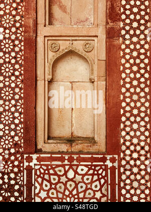 Dettagli architettonici e di design alla Moschea Fatehpur Sikri in India Foto Stock