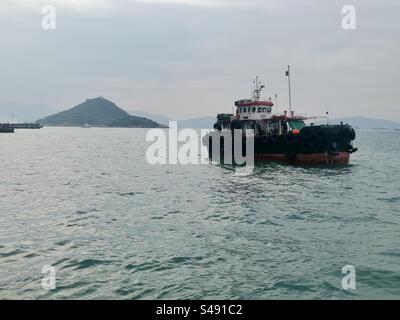 Splendide vedute dal lungomare di Kennedy Town a Hong Kong. Foto Stock