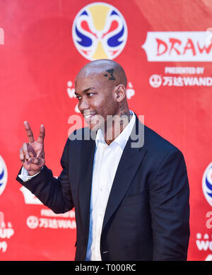 Shenzhen, Cina la provincia di Guangdong. 16 Mar, 2019. Stephon Marbury reagisce prima di disegnare la cerimonia del 2019 basket FIBA World Cup a Shenzhen, Cina del sud della provincia di Guangdong, 16 marzo 2019. Credito: Mao Siqian/Xinhua/Alamy Live News Foto Stock